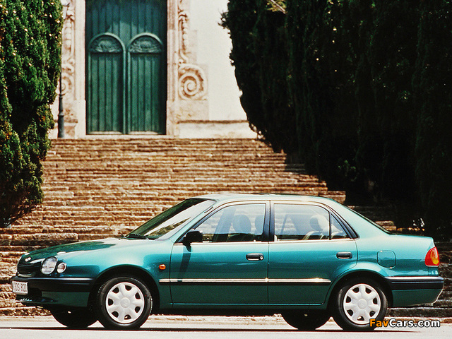 Toyota Corolla Sedan 1997–99 photos (640 x 480)