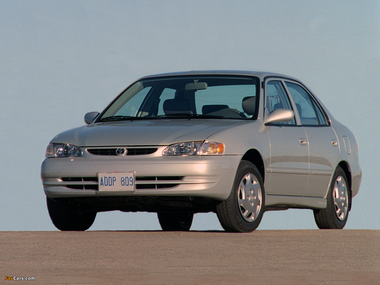 Toyota Corolla Sedan US-spec 1999–2000 photos (1280 x 960)