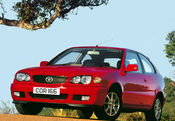 Toyota Corolla 3-door UK-spec 1999–2001 pictures