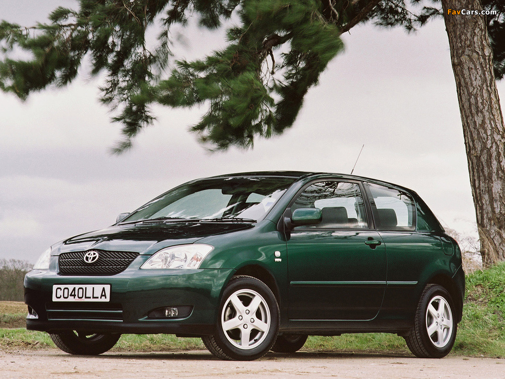 Toyota Corolla 3-door UK-spec 2001–04 images (1024 x 768)