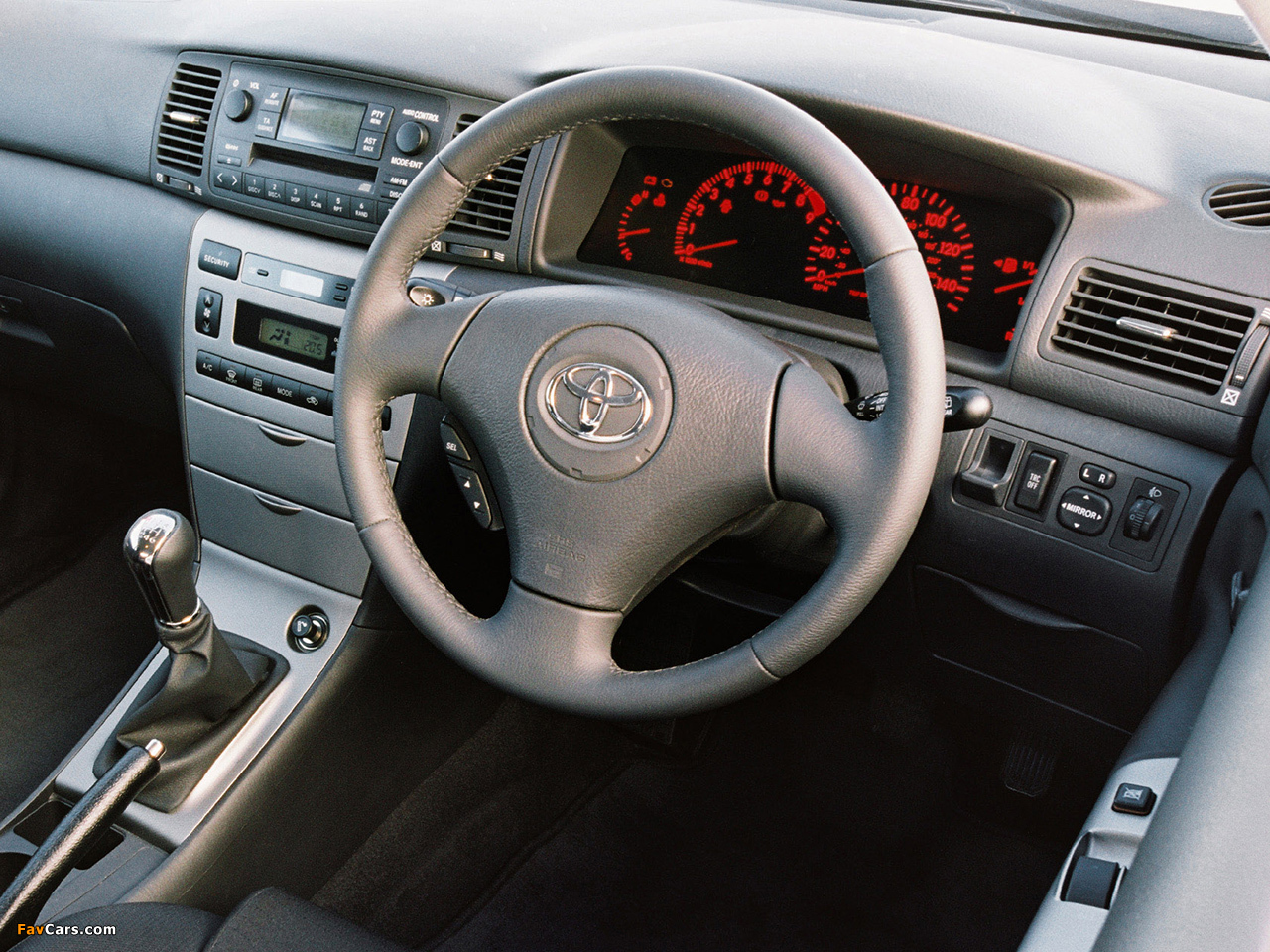 Toyota Corolla T-Sport 3-door UK-spec 2001–04 images (1280 x 960)
