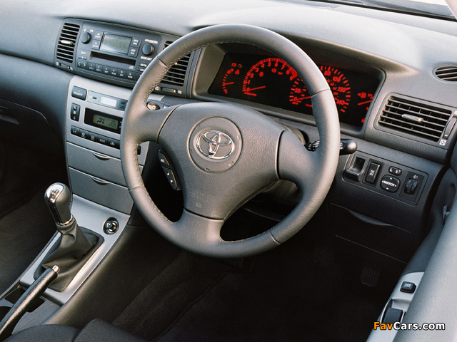 Toyota Corolla T-Sport 3-door UK-spec 2001–04 images (640 x 480)