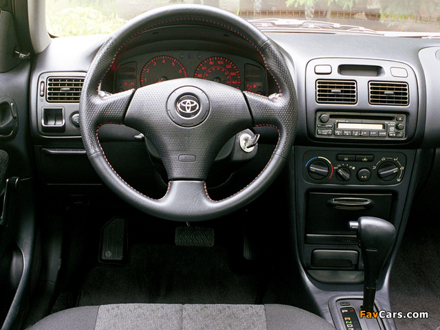 Toyota Corolla S Sedan US-spec 2001–02 pictures (640 x 480)