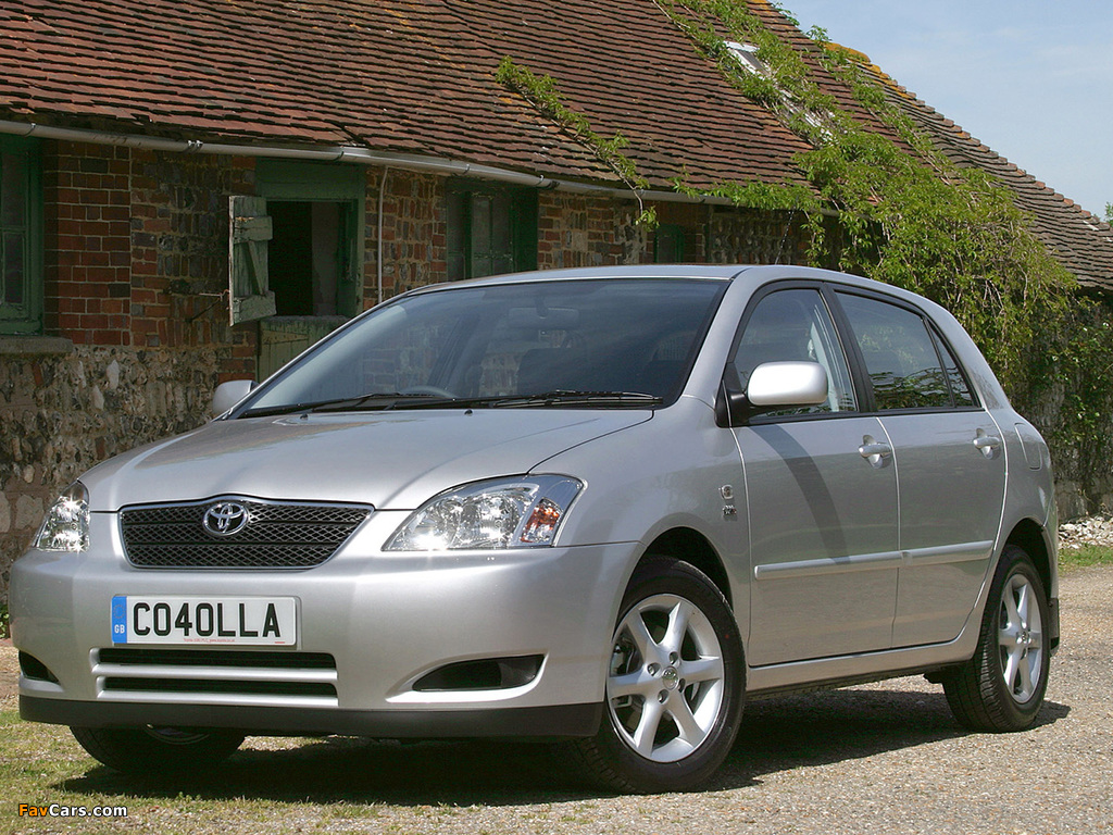 Toyota Corolla 5-door UK-spec 2001–04 wallpapers (1024 x 768)