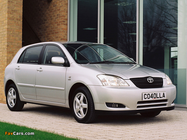 Toyota Corolla 5-door UK-spec 2001–04 wallpapers (640 x 480)
