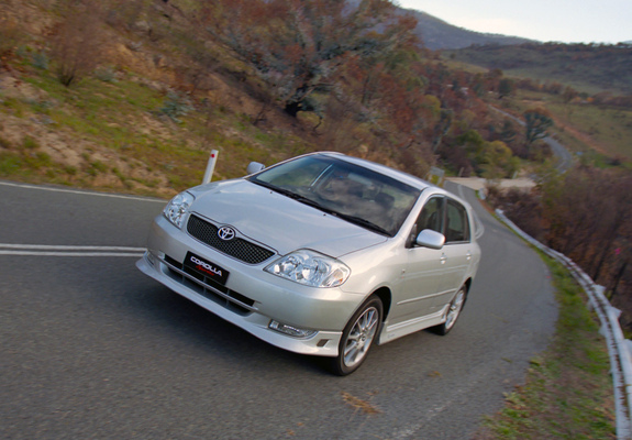 Toyota Corolla Sportivo 5-door 2003–04 images