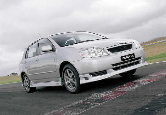 Toyota Corolla Sportivo 5-door 2003–04 photos