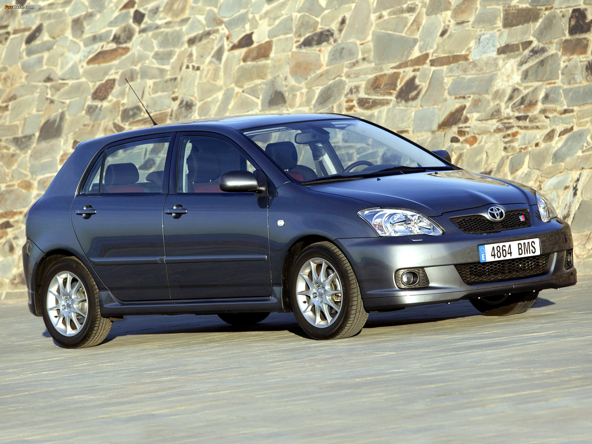 Toyota Corolla T-Sport 5-door 2004–07 images (2048 x 1536)