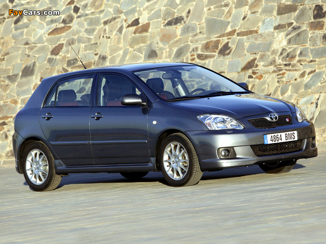 Toyota Corolla T-Sport 5-door 2004–07 images (640 x 480)