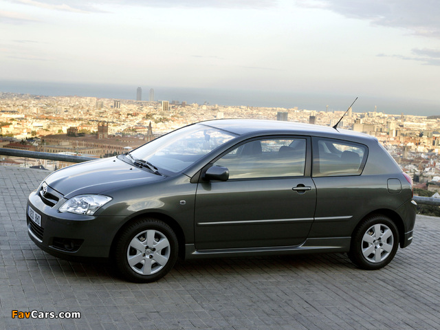 Toyota Corolla 3-door 2004–07 images (640 x 480)
