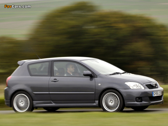 Toyota Corolla T-Sport 3-door UK-spec 2004–07 pictures (640 x 480)