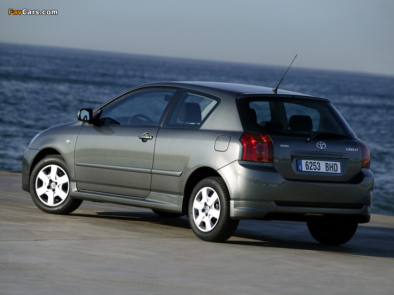 Toyota Corolla 3-door 2004–07 pictures (800 x 600)