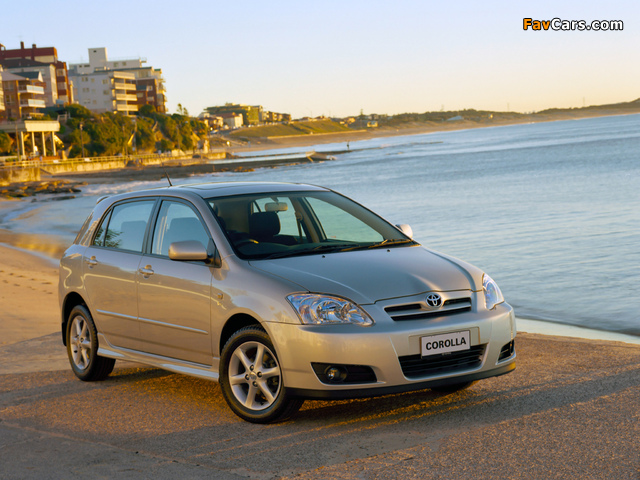 Toyota Corolla 5-door AU-spec 2004–07 wallpapers (640 x 480)