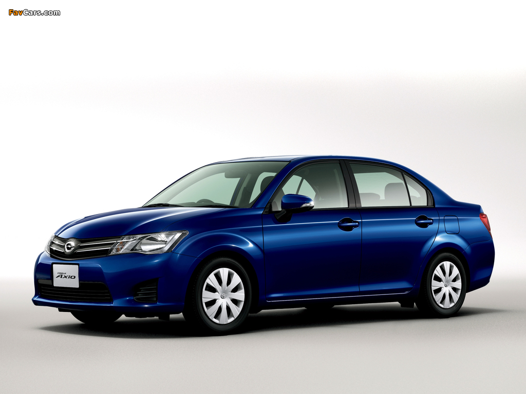Toyota Corolla Axio 1.5 X 2012 images (1024 x 768)