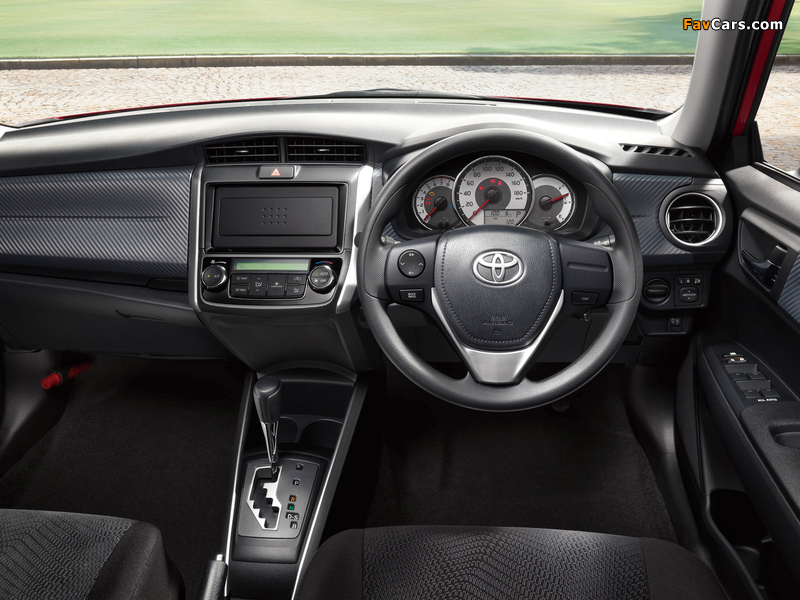 Toyota Corolla Fielder 1.5 G 2012 photos (800 x 600)