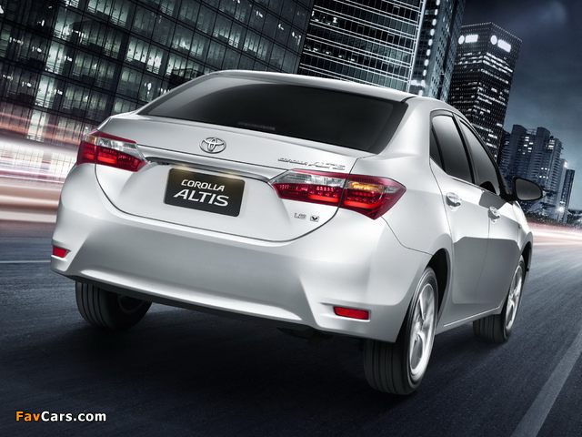 Toyota Corolla Altis 2013 images (640 x 480)