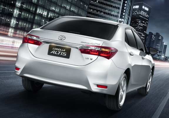 Toyota Corolla Altis 2013 images