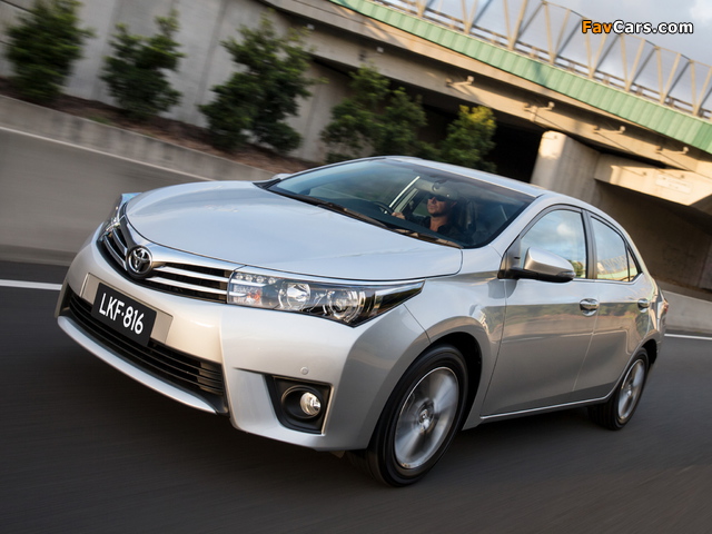 Toyota Corolla Sedan ZR 2014 images (640 x 480)