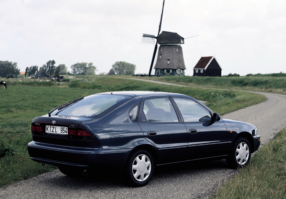 Toyota Corolla Liftback 1992–97 wallpapers