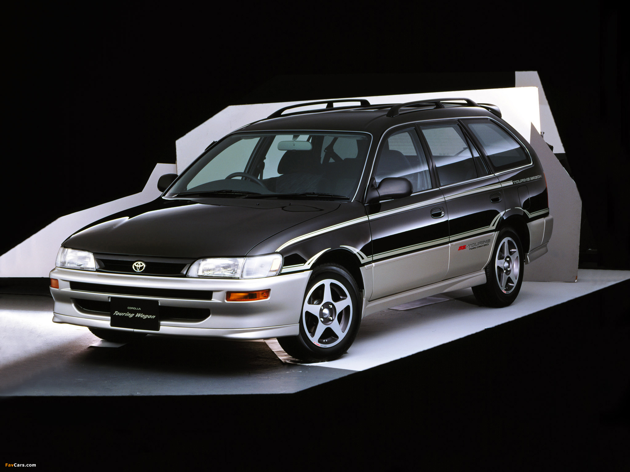 Toyota Corolla Touring Wagon JP-spec 1992–97 wallpapers (2048 x 1536)