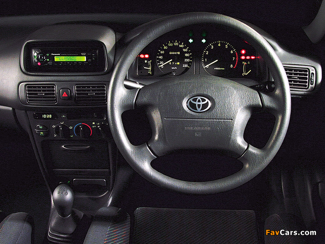 Toyota Corolla GLS Sedan ZA-spec 1995–2000 wallpapers (640 x 480)