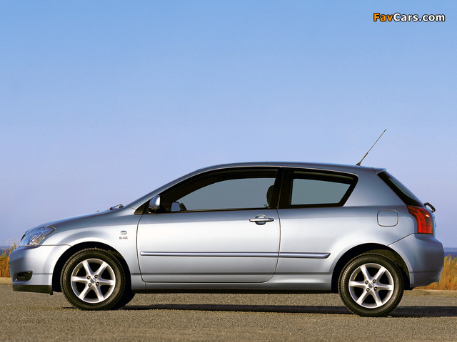 Toyota Corolla 3-door 2001–04 wallpapers (640 x 480)