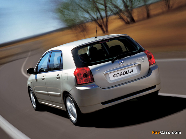 Toyota Corolla 5-door 2004–07 wallpapers (640 x 480)