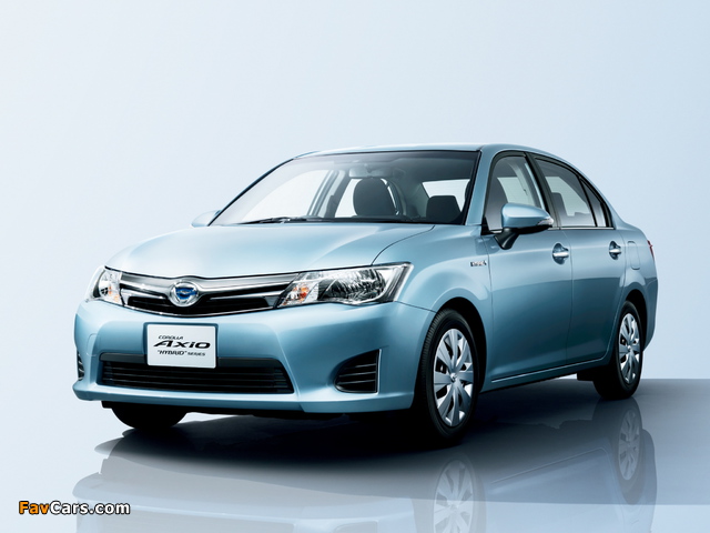 Toyota Corolla Axio Hybrid G 2013 wallpapers (640 x 480)