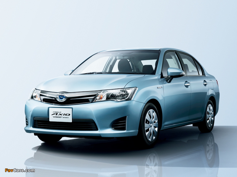 Toyota Corolla Axio Hybrid G 2013 wallpapers (800 x 600)