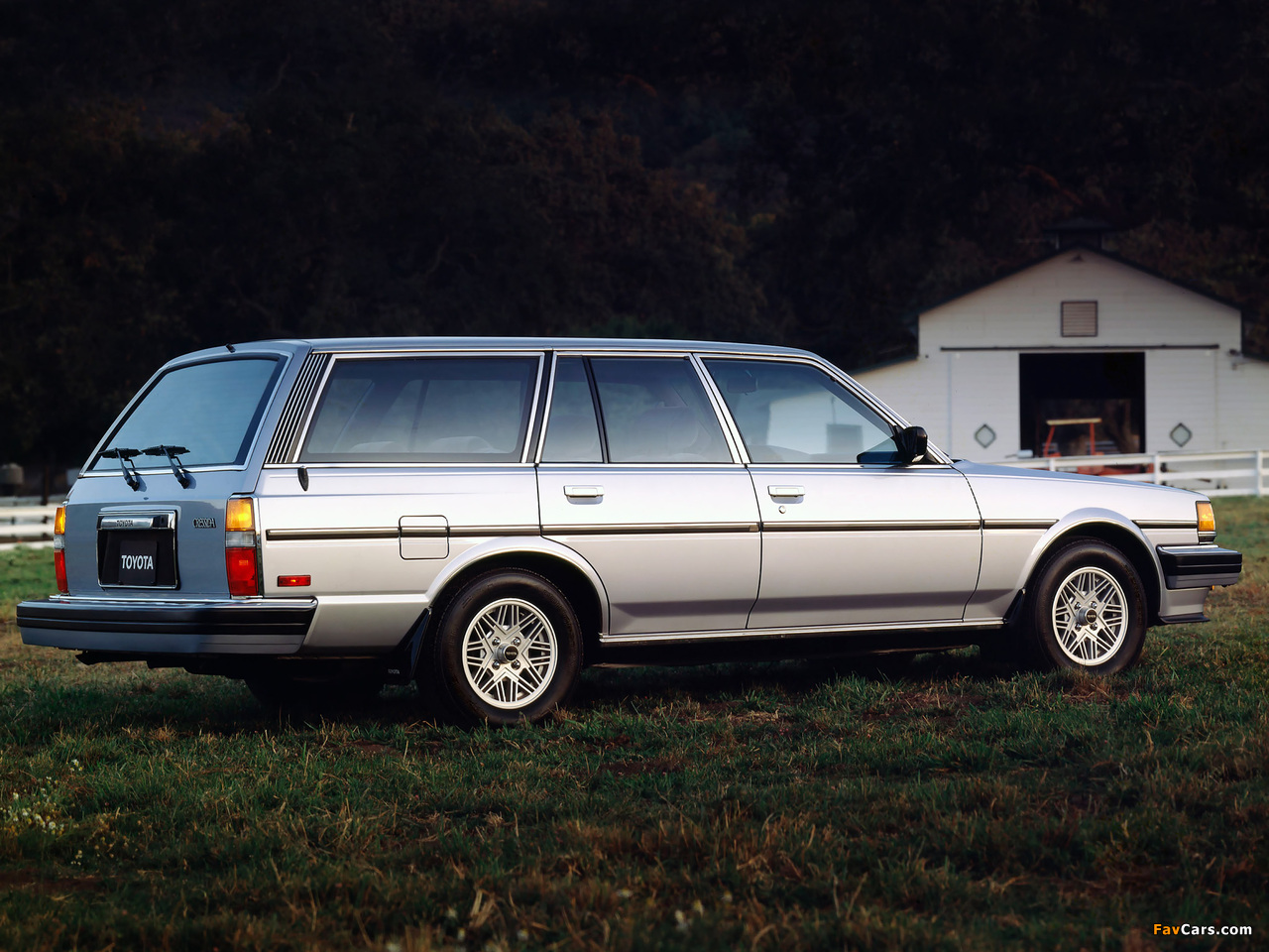 Photos of Toyota Cressida Wagon 1984–88 (1280 x 960)