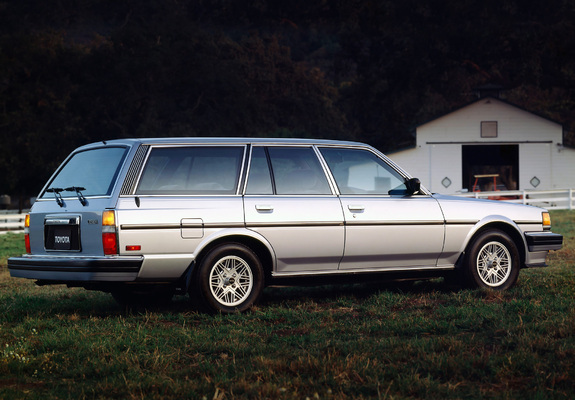 Photos of Toyota Cressida Wagon 1984–88