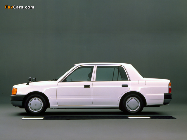 Images of Toyota Comfort (S10) 1995 (640 x 480)