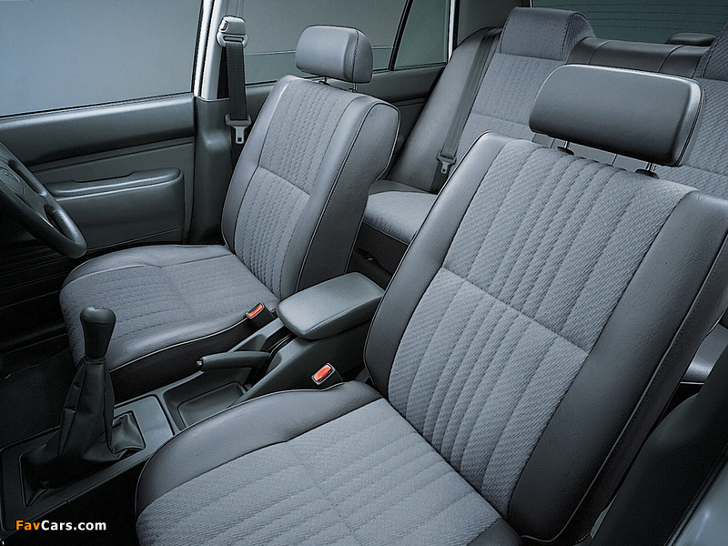 Pictures of Toyota Comfort (S10) 1995 (800 x 600)