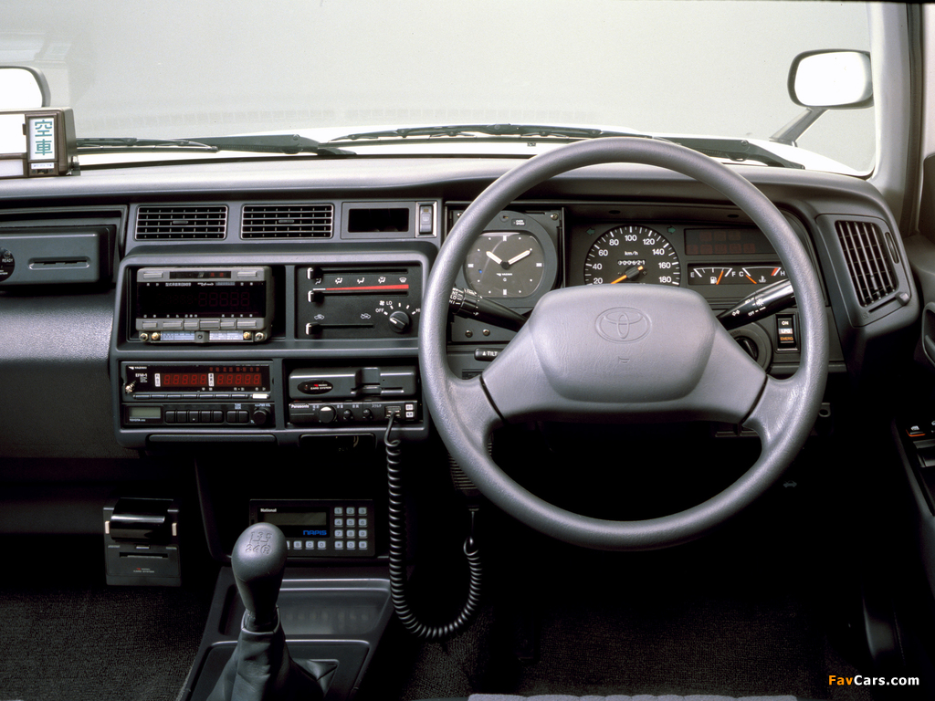 Toyota Comfort Taxi (S10) 1995 photos (1024 x 768)