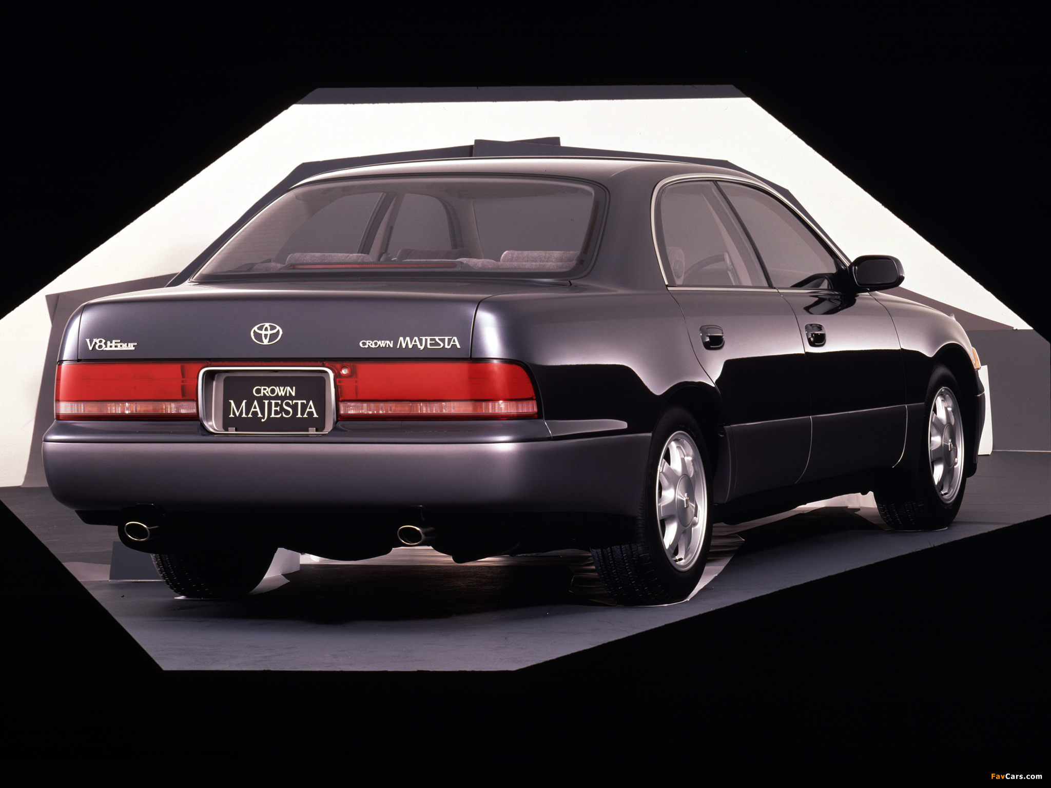 Images of Toyota Crown Majesta (S140) 1991–95 (2048 x 1536)
