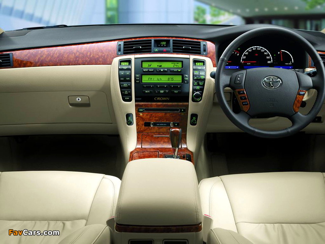 Pictures of Toyota Crown Majesta (S180) 2004–06 (640 x 480)