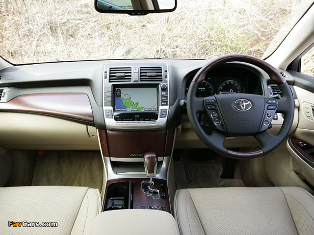 Pictures of Toyota Crown Majesta (S200) 2009 (640 x 480)