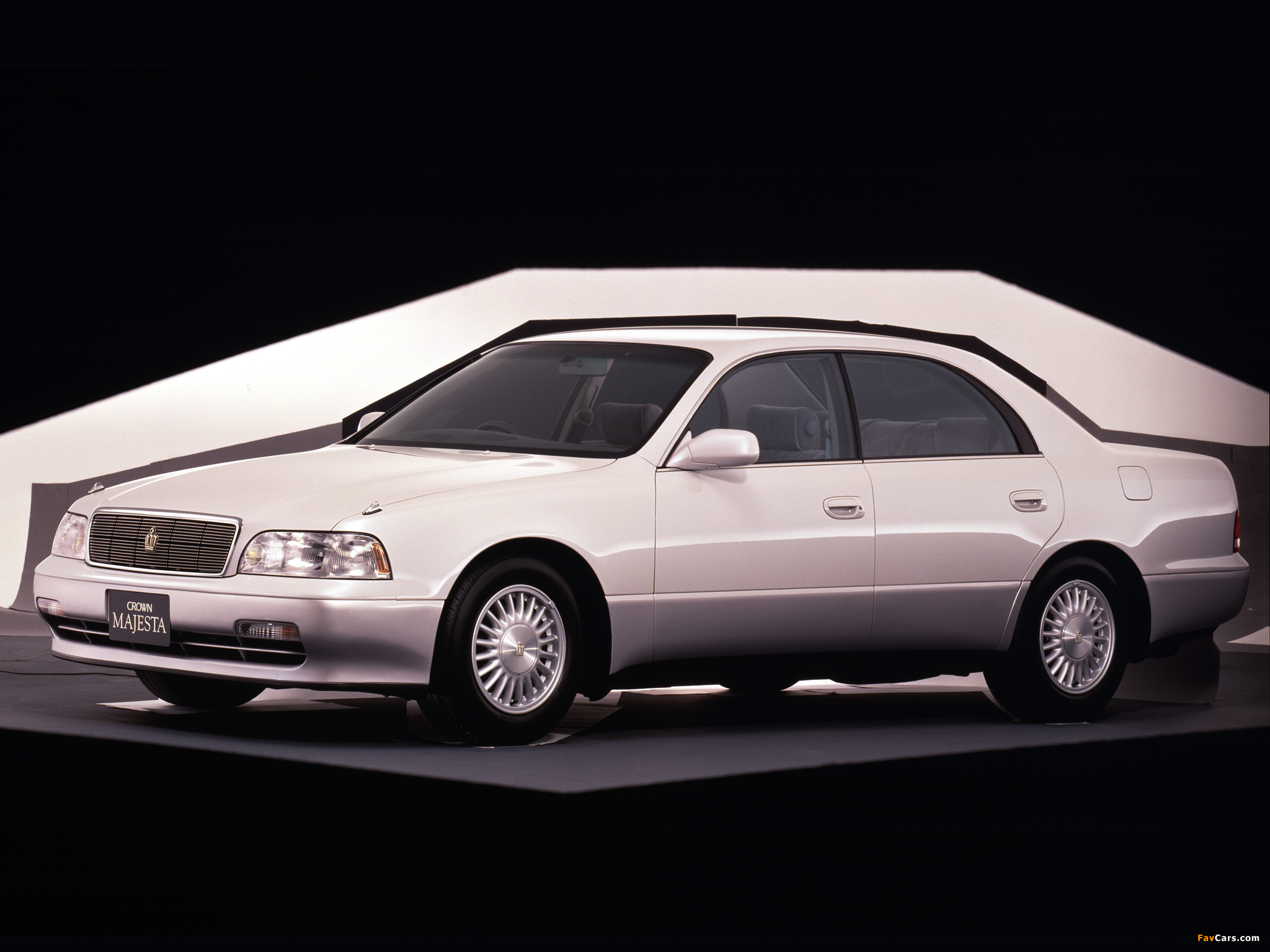 Pictures of Toyota Crown Majesta (S140) 1991–95 (2048 x 1536)