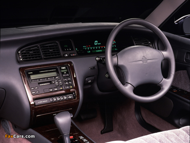 Toyota Crown Majesta (S140) 1991–95 pictures (640 x 480)
