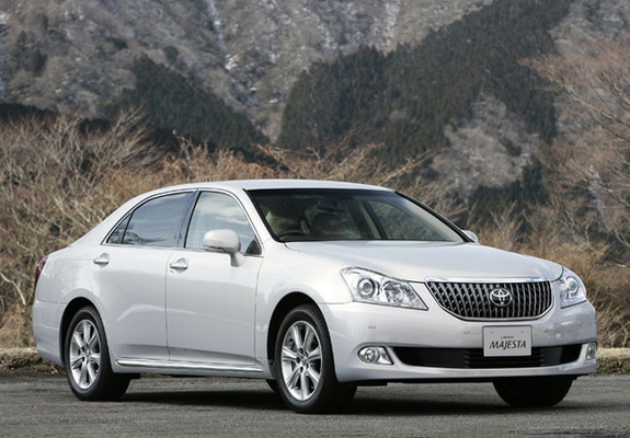 Toyota Crown Majesta (S200) 2009 pictures