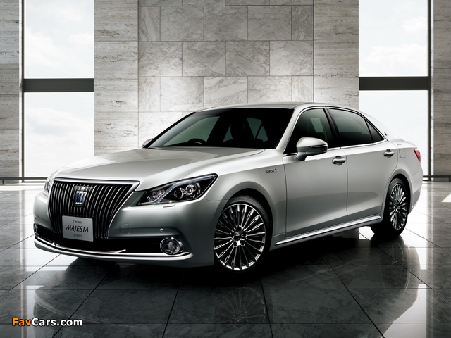 Toyota Crown Majesta (S210) 2013 pictures (640 x 480)