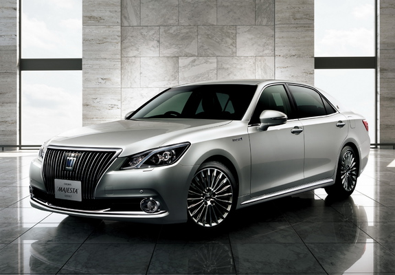 Toyota Crown Majesta (S210) 2013 pictures