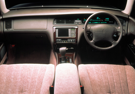 Toyota Crown Majesta (S140) 1991–95 images