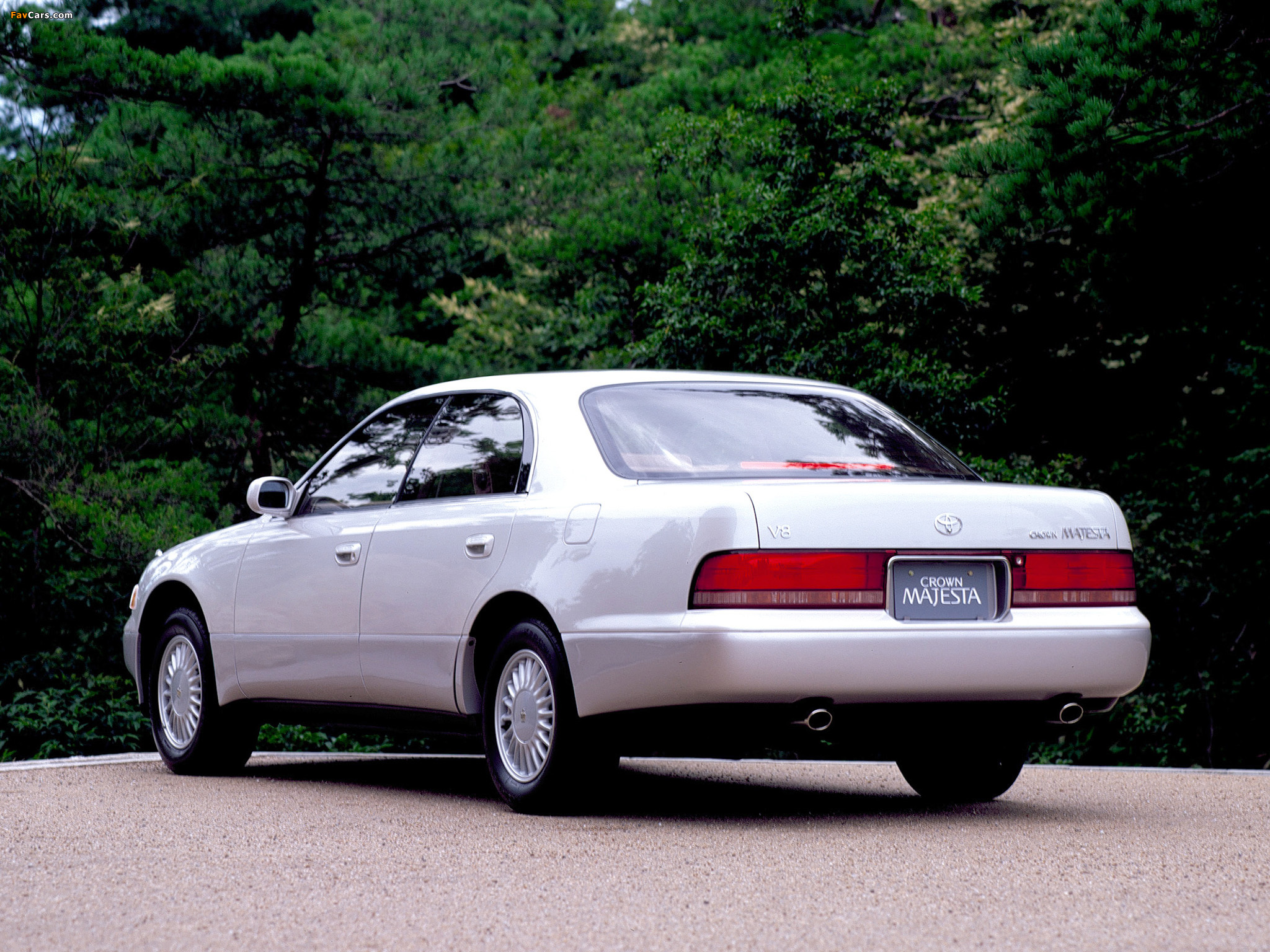Toyota Crown Majesta (S140) 1991–95 photos (2048 x 1536)