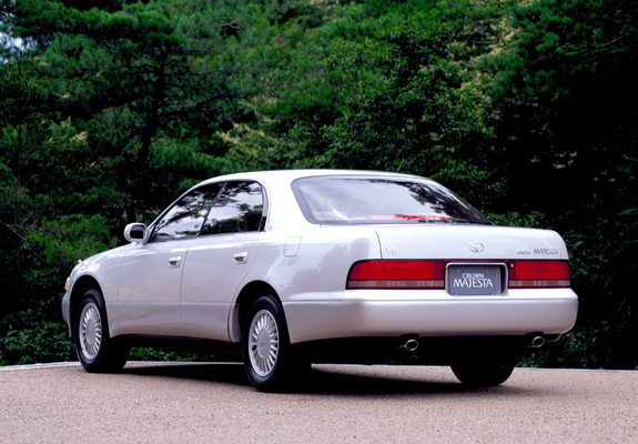 Toyota Crown Majesta (S140) 1991–95 photos