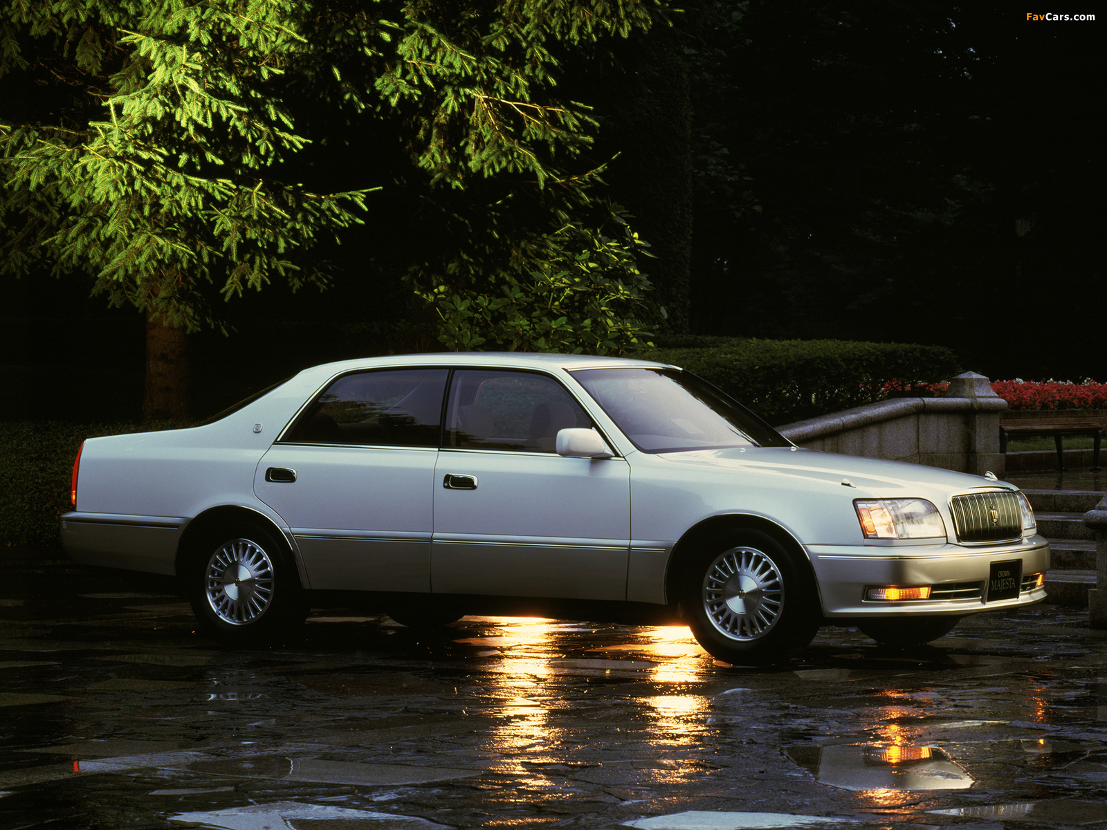 Toyota Crown Majesta (S150) 1995–99 pictures (1600 x 1200)