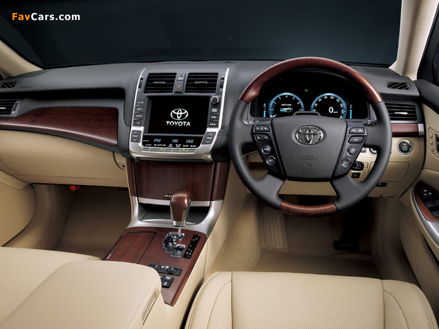 Toyota Crown Majesta (S200) 2009 images (640 x 480)