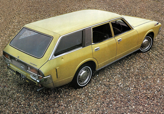 Images of Toyota Crown Estate (S60,S70) 1971–74