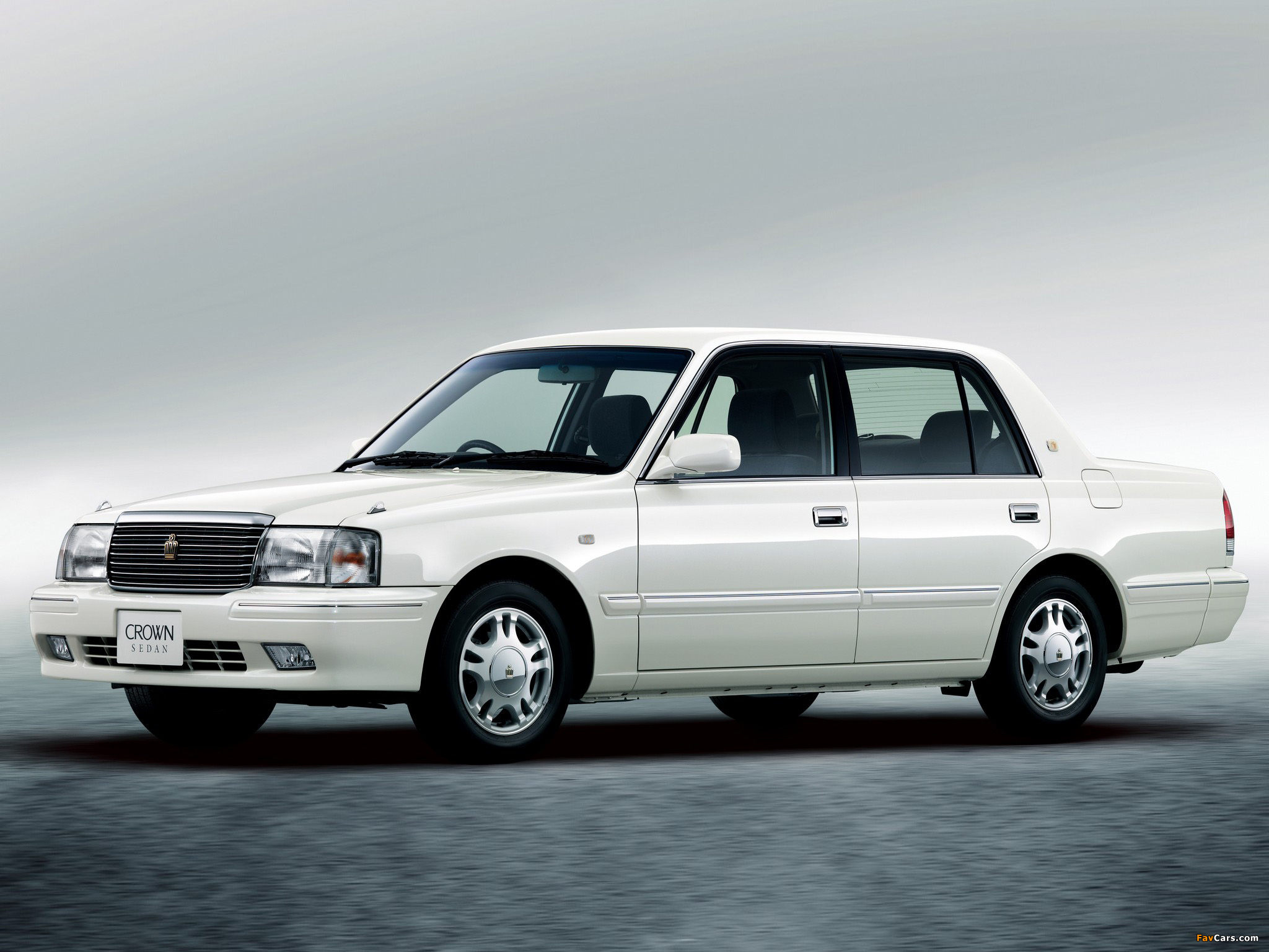 Images of Toyota Crown Sedan (S150) 1995–2001 (2048 x 1536)