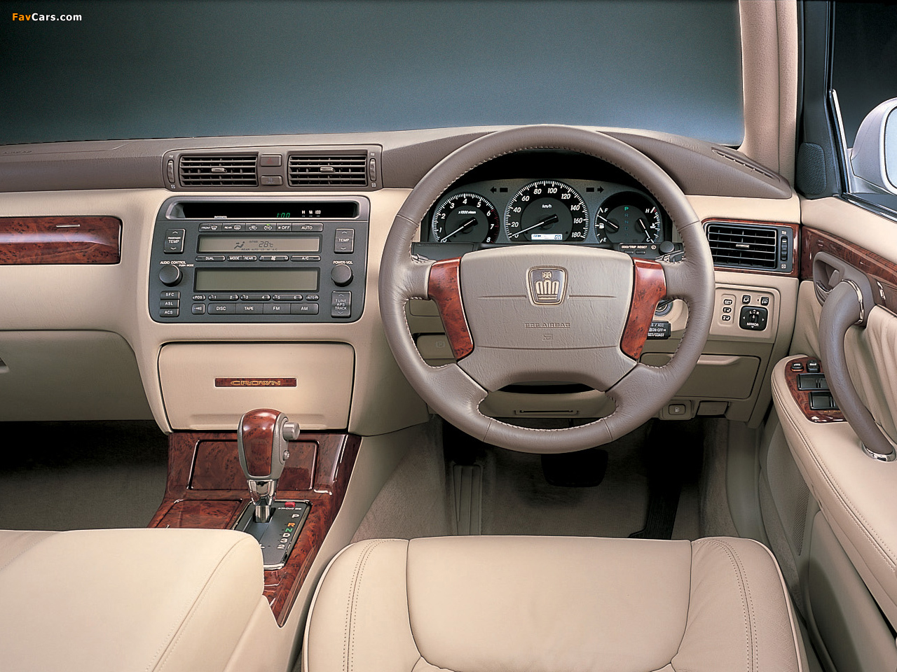 Images of Toyota Crown Royal Saloon (S170) 1999–2003 (1280 x 960)